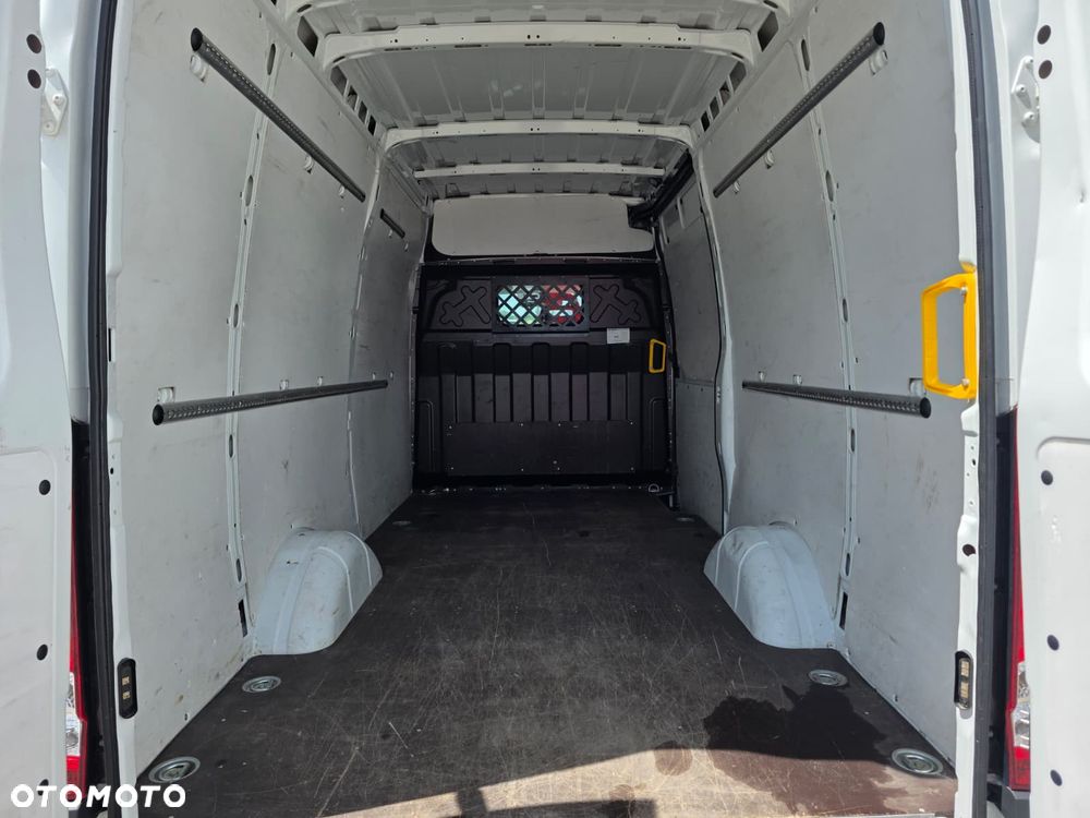 Iveco 35S16V L3H2 Średniak Furgon Blaszak - 2