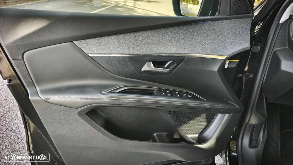 Peugeot 5008 1.5 BlueHDi Allure Pack EAT8 - 35