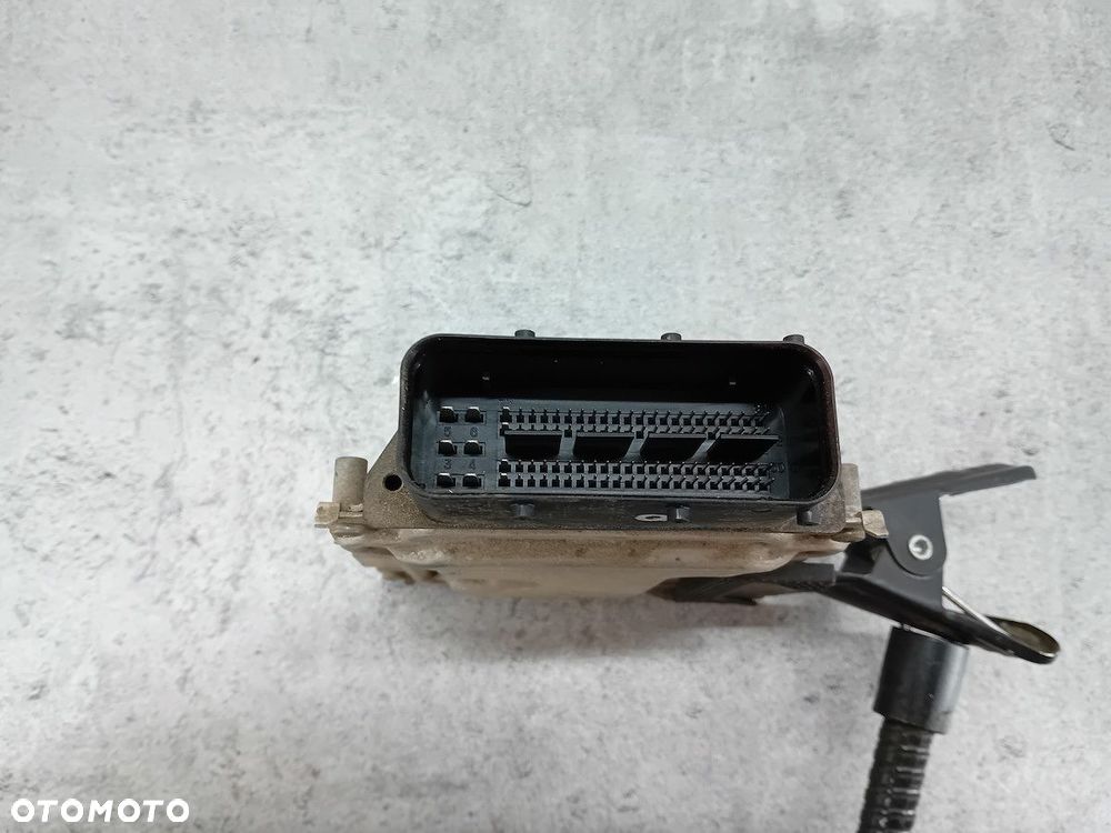 KOMPUTER, STEROWNIK HYUNDAI I30 I 39112-2B125 9001090131 1.4 16V BOSCH - 2