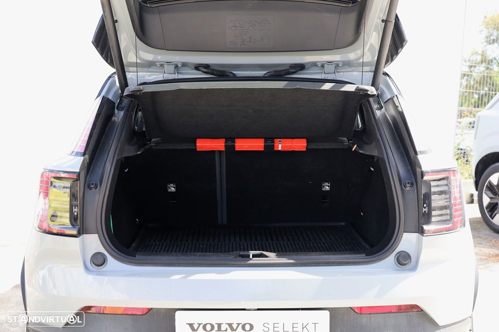 Volvo EX30 Single Motor Extended Range RWD Plus - 5