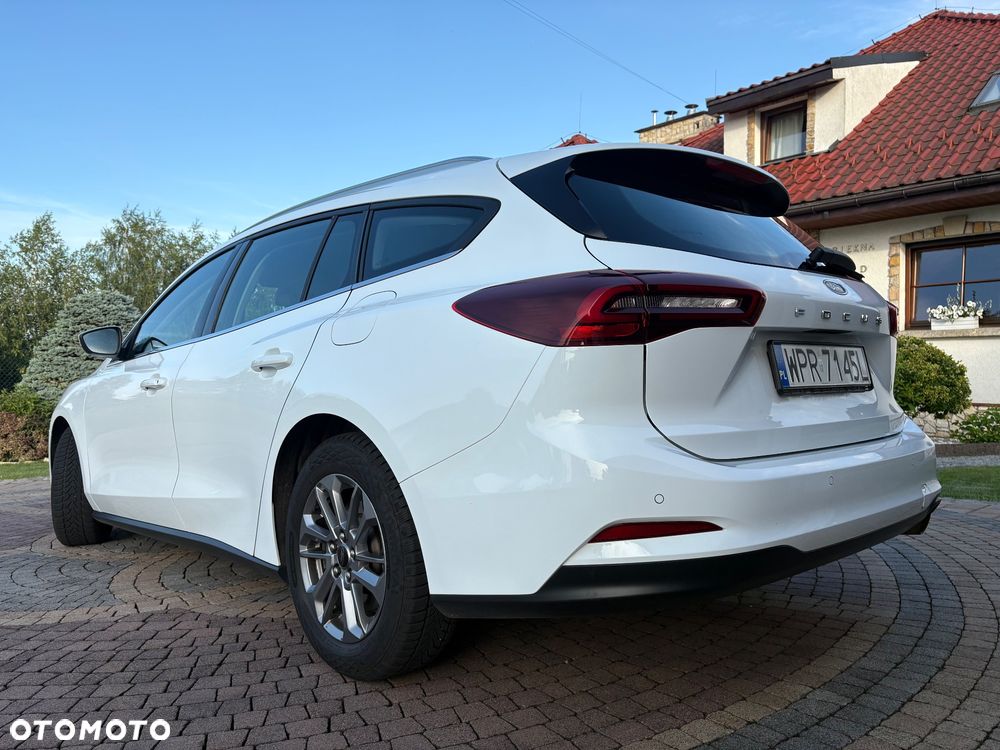 Ford Focus 1.0 EcoBoost Titanium - 4