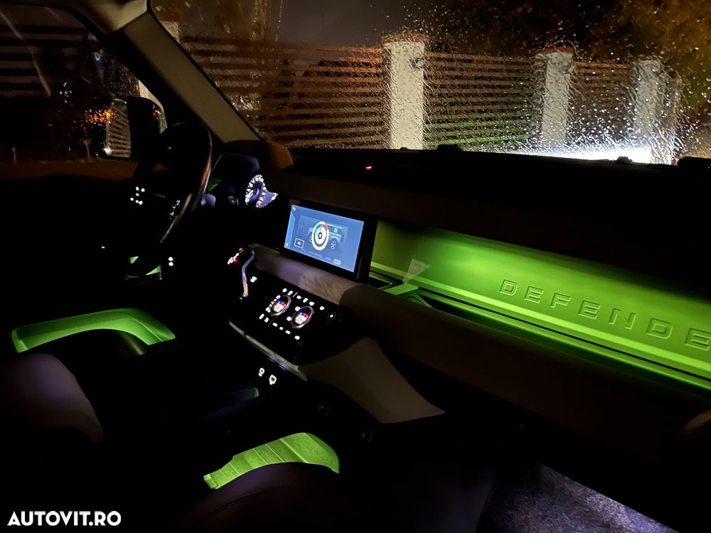 Land Rover Defender 110 3.0D 250 MHEV Hard Top X-Dynamic SE - 10