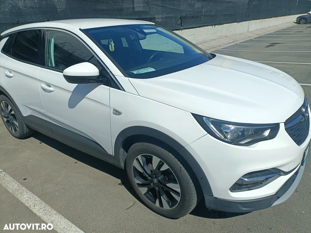 Opel Grandland X 1.2 Turbo START/STOP Aut. Ultimate - 2