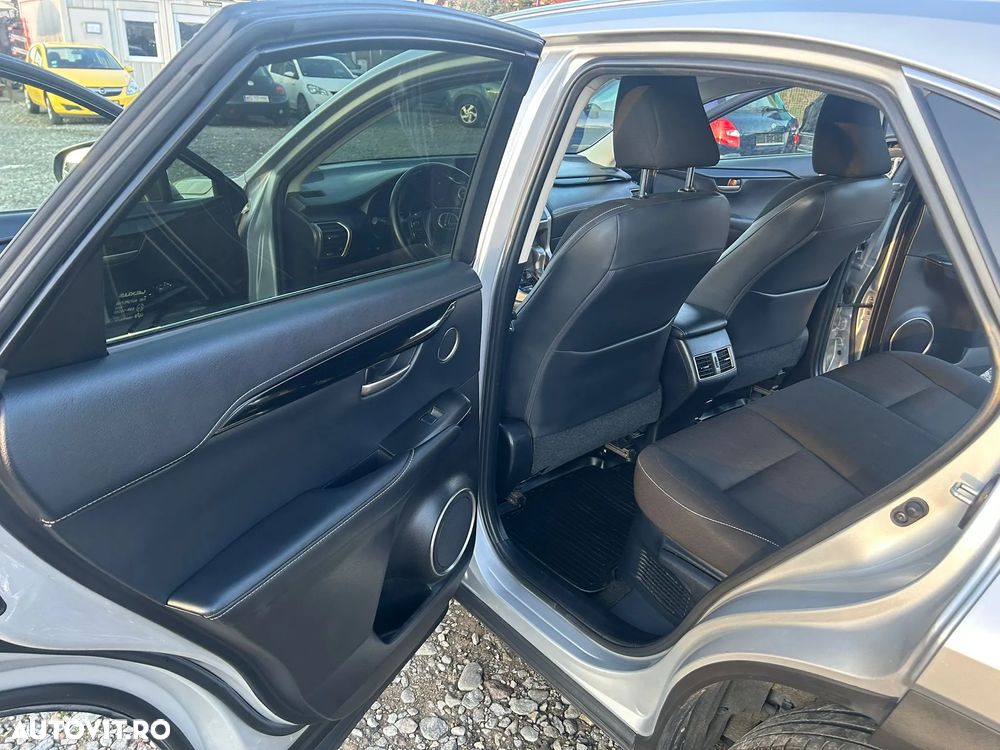 Lexus Seria NX 300h E-FOUR - 7