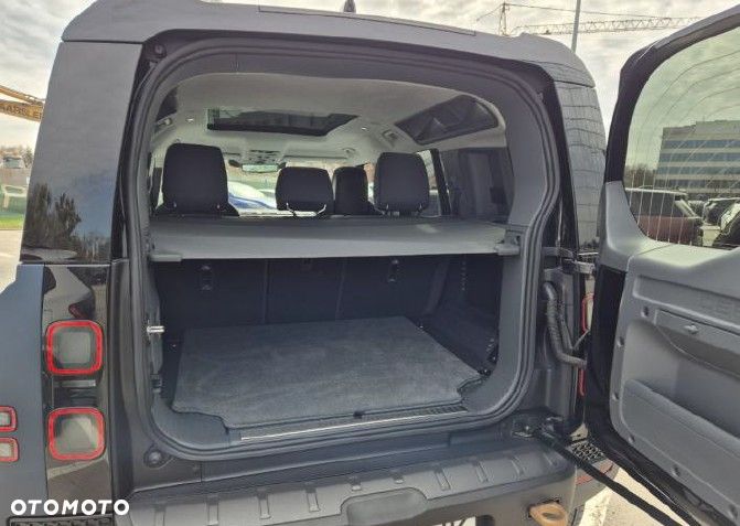 Land Rover Defender 110 P635 OCTA - 15