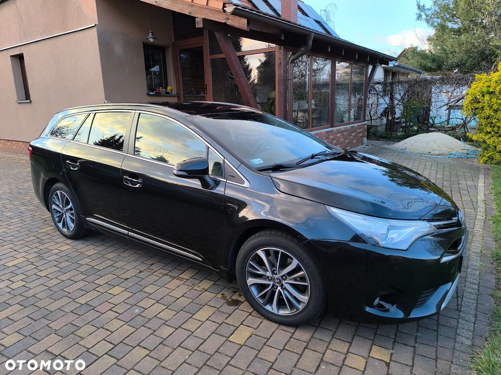 Toyota Avensis 2.0 D-4D Prestige - 2