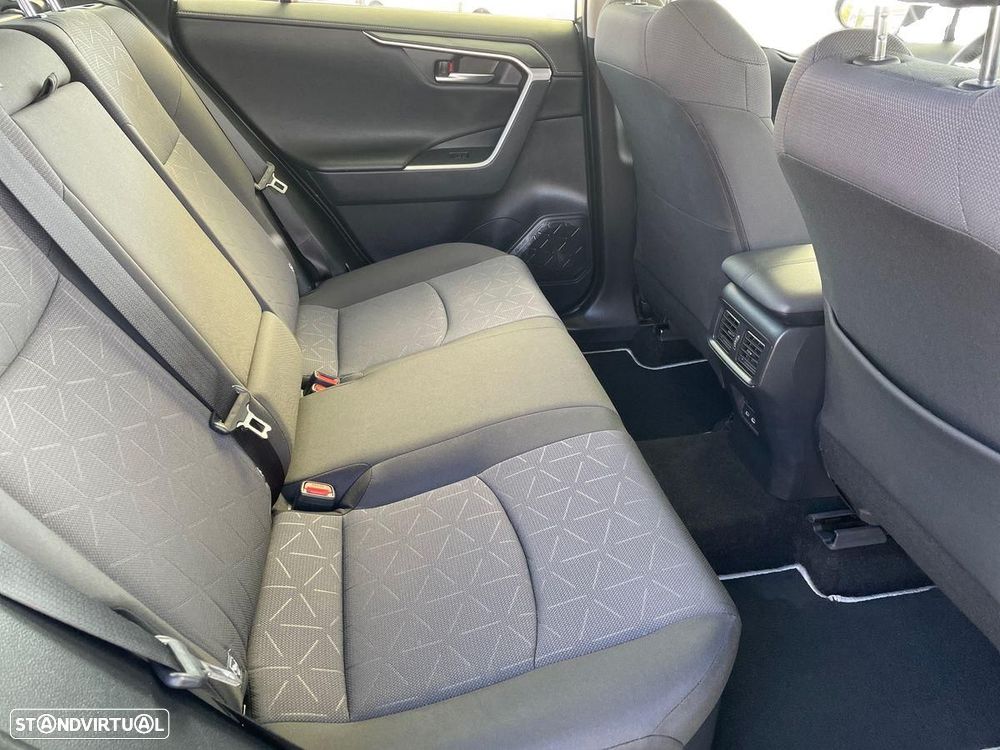 Toyota RAV4 - 7