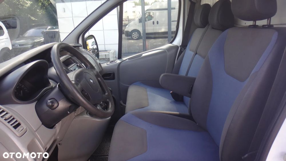 Renault Trafic - 11