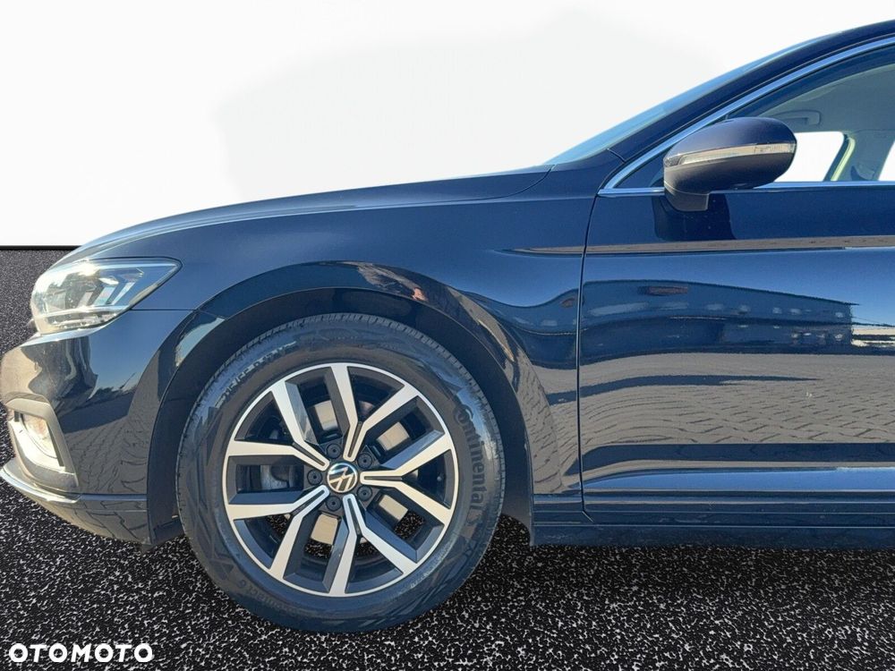 Volkswagen Passat - 8
