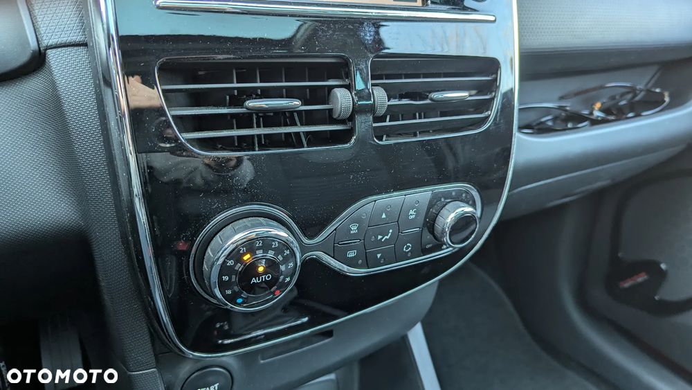 Renault Clio - 11