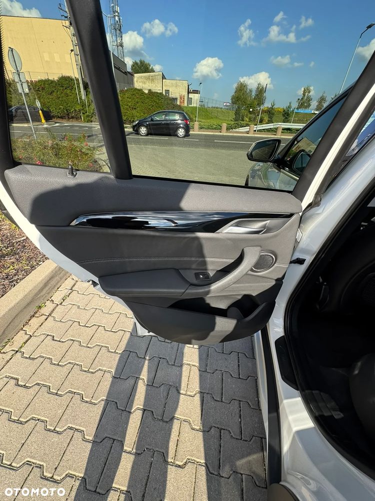 BMW X1 xDrive20i xLine - 20