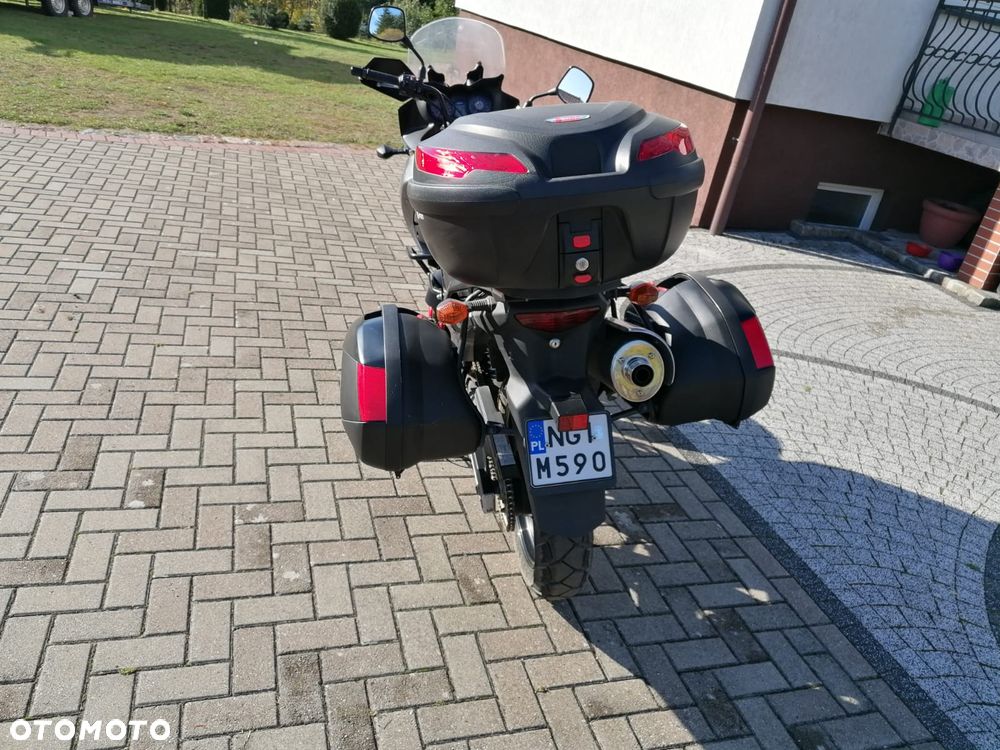 Suzuki V-STROM - 4
