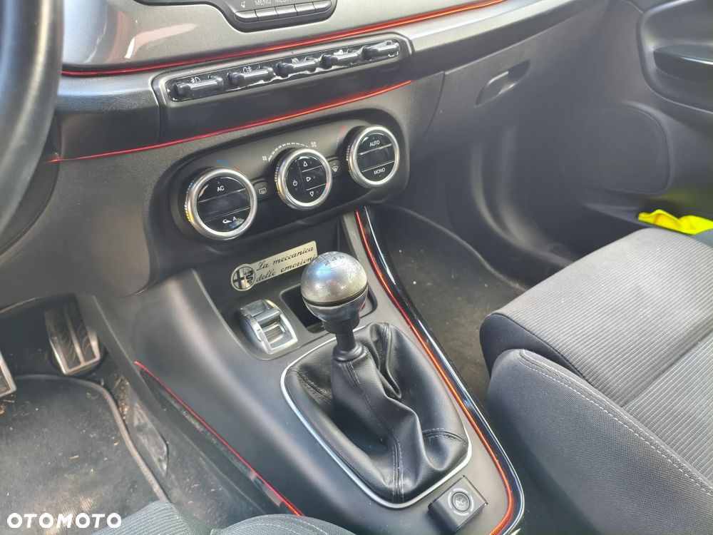 Alfa Romeo Giulietta 1.4 TB MultiAir Distinctive - 12