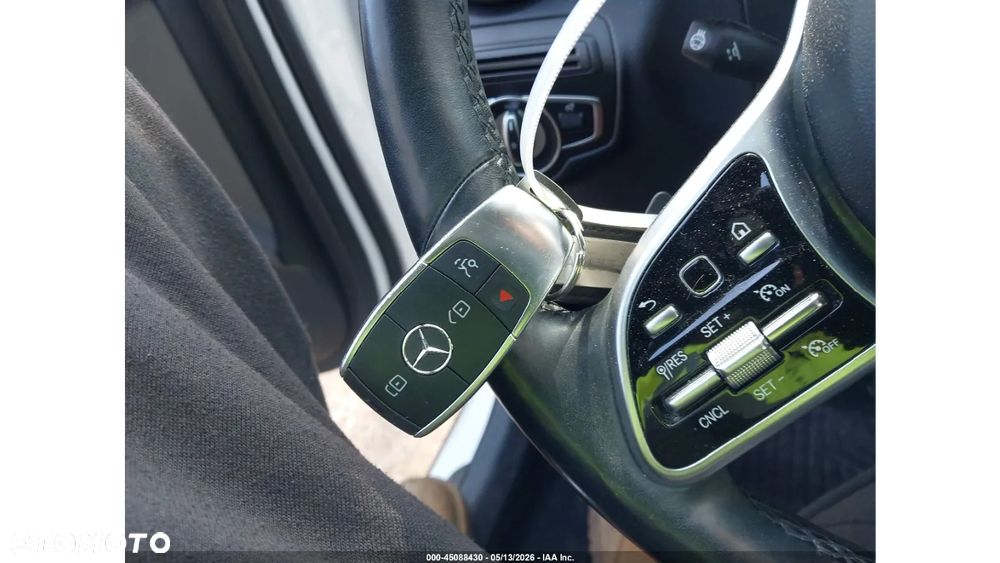 Mercedes-Benz GLC 300 4Matic 9G-TRONIC AMG Line - 15