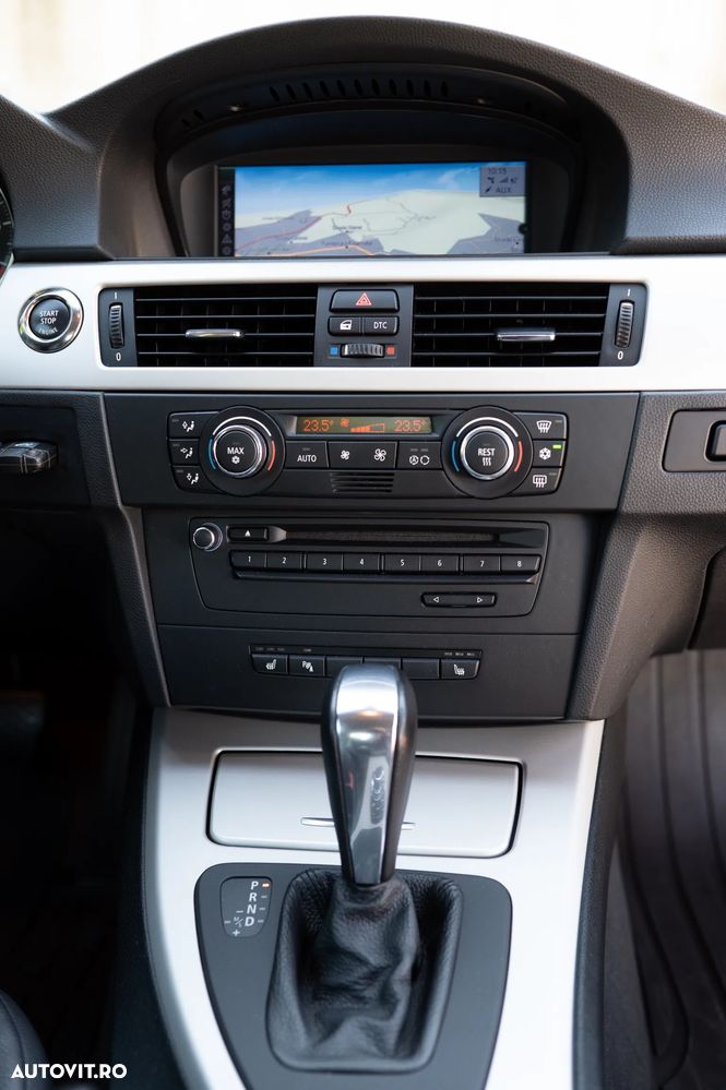 BMW Seria 3 320i Aut. - 19