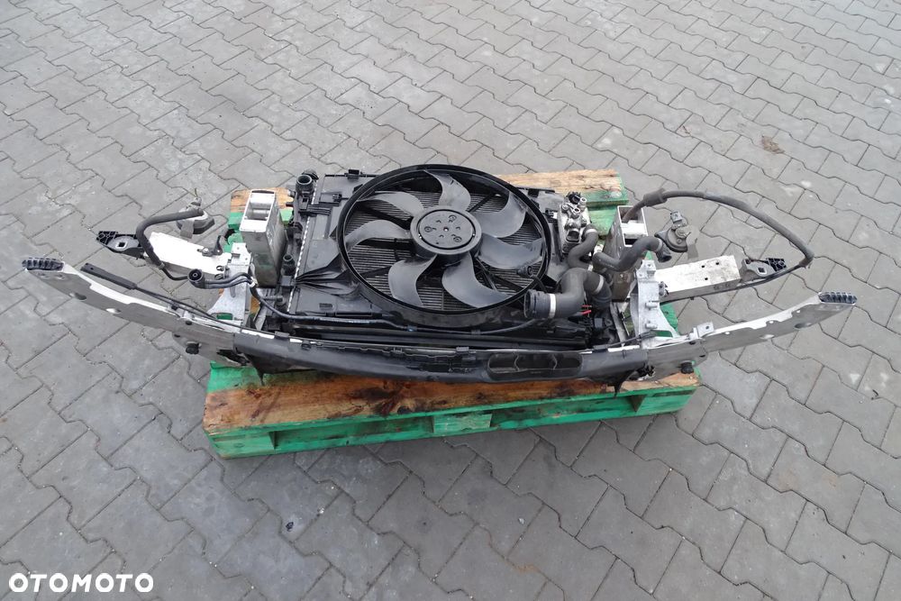 Mercedes C Klasa W205 2.2 Pas przedni chłodnice komplet - 3