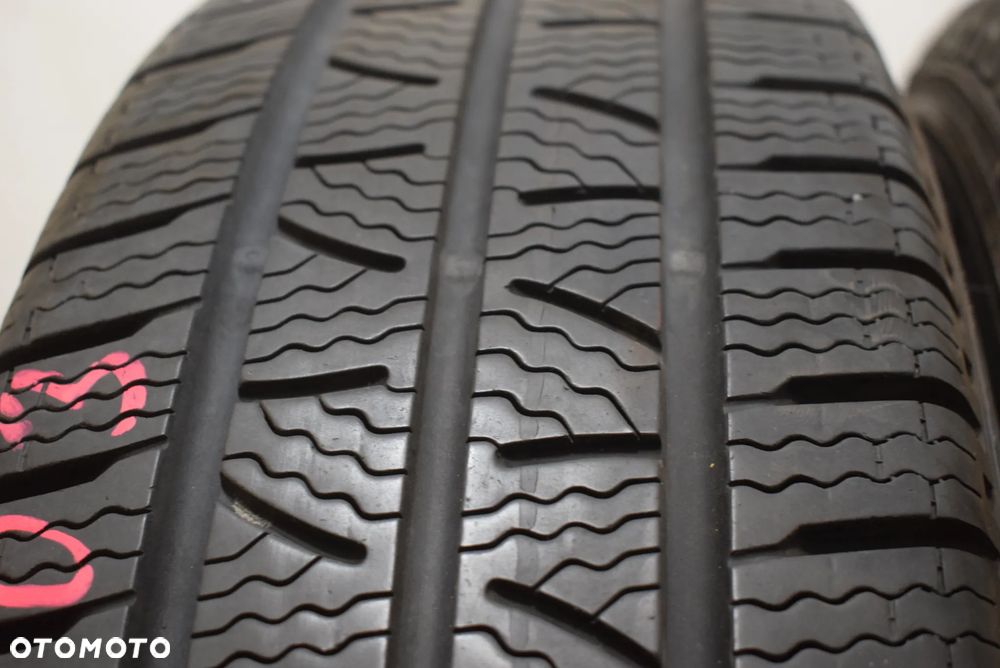 R15C 215/70 Pirelli Carrier Winter - 2