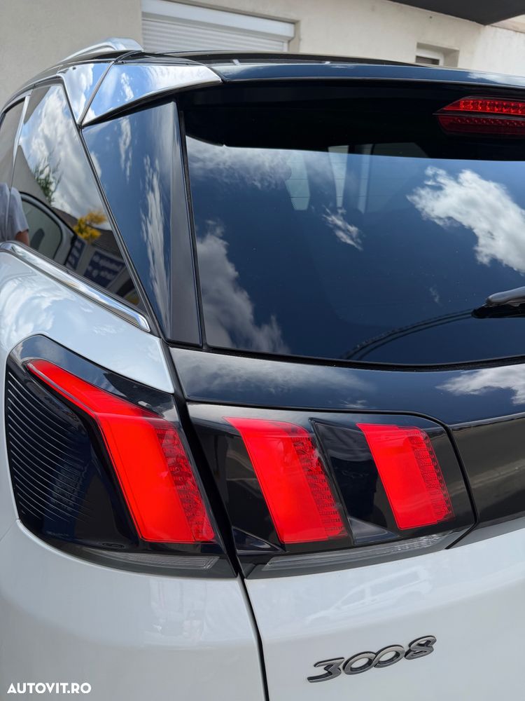 Peugeot 3008 PHEV EAT8 4X4 GT Pack - 25