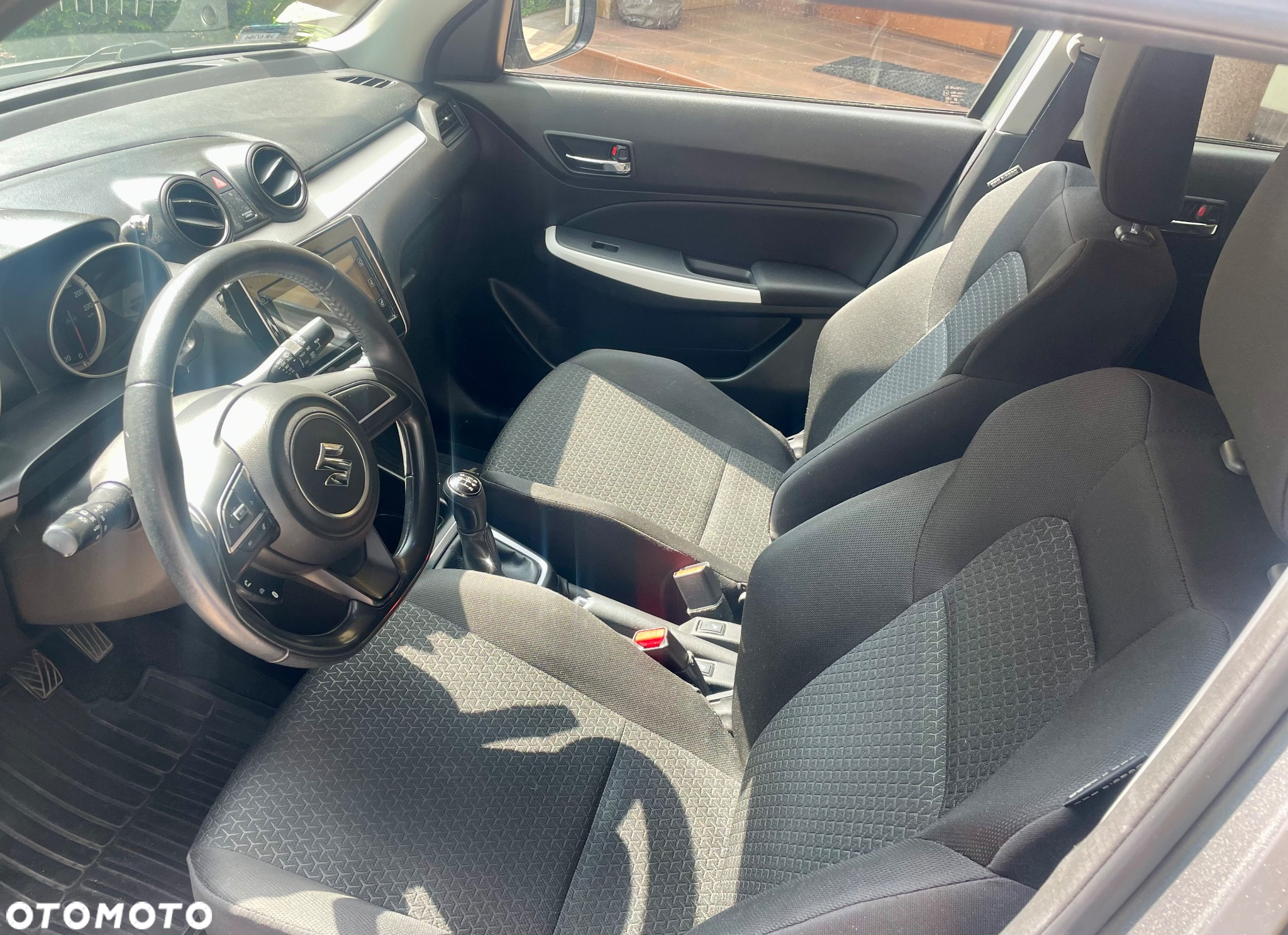 Suzuki Swift 1.2 Premium - 4