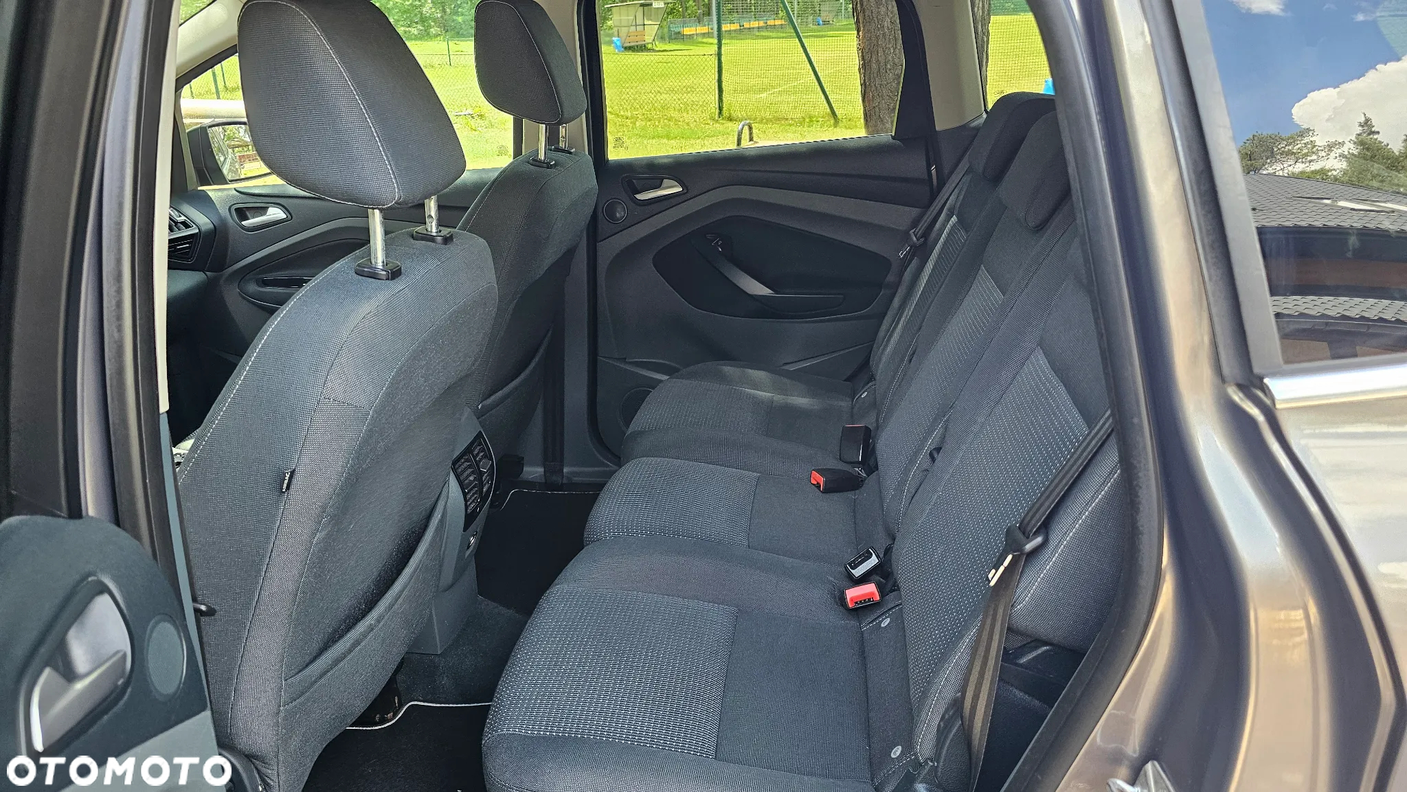 Ford C-MAX 1.6 Titanium - 19
