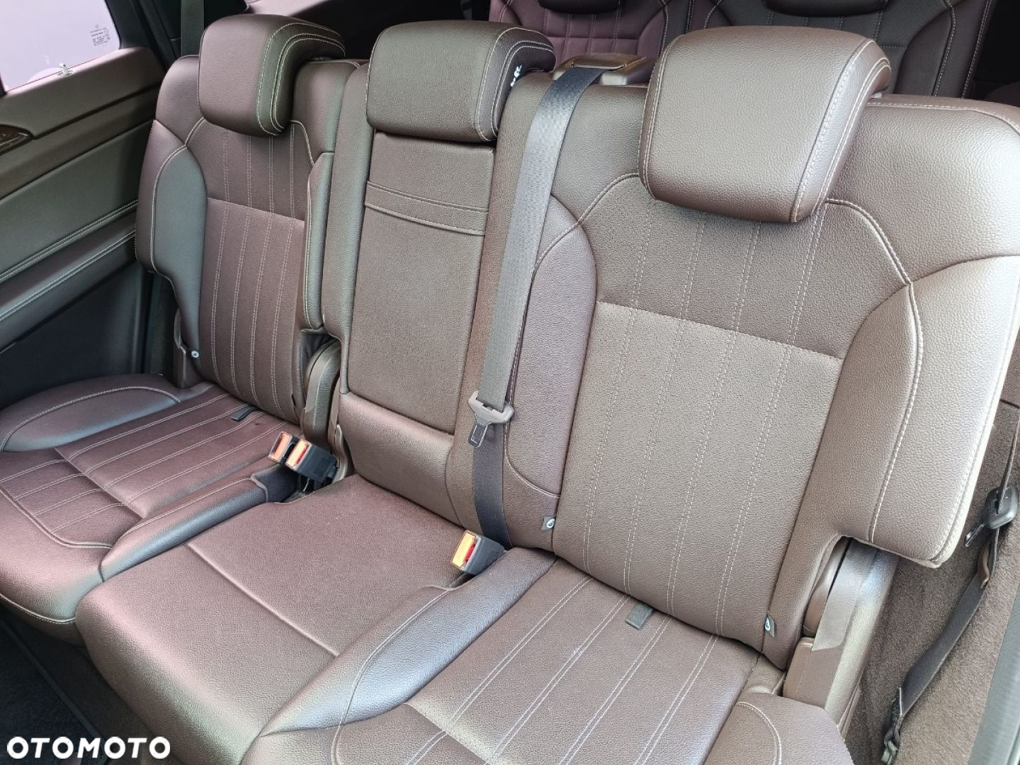 Mercedes-Benz GLS - 9
