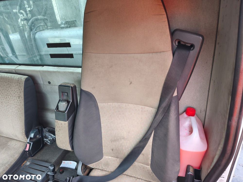 Renault Premium 380 6X2 - 31