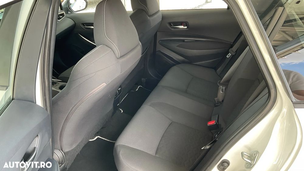 Toyota Corolla 1.8 HSD Dynamic - 31