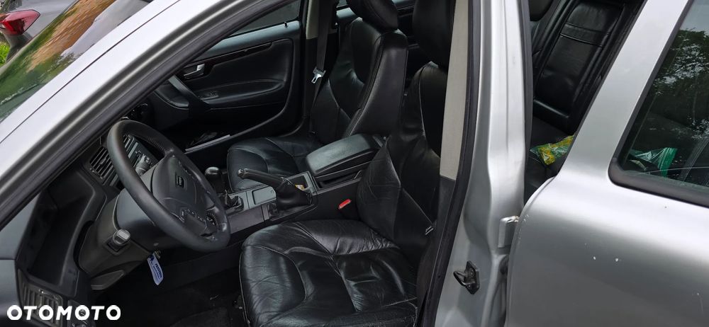 Volvo V70 D5 - 8