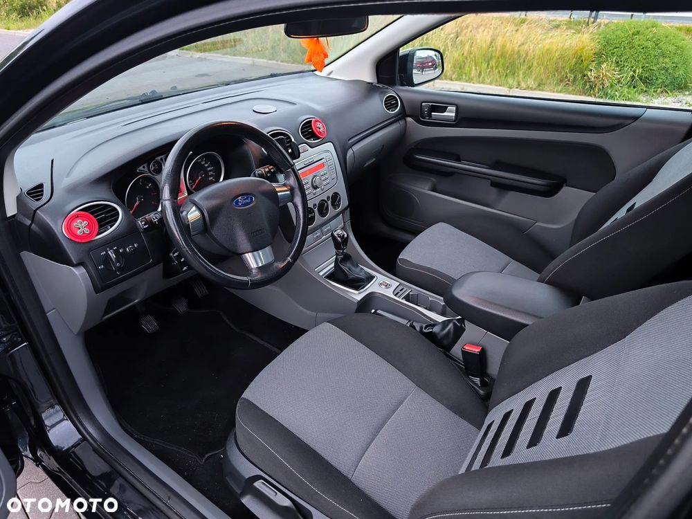Ford Focus 1.6 16V Style - 15
