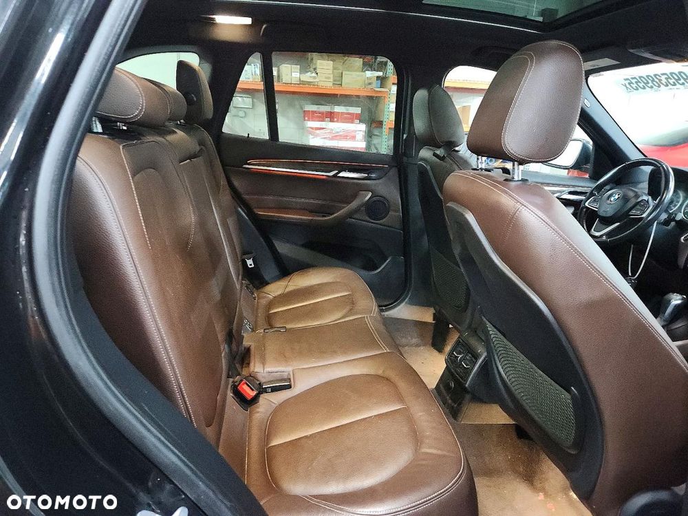 BMW X1 xDrive25i GPF Sport Line - 10