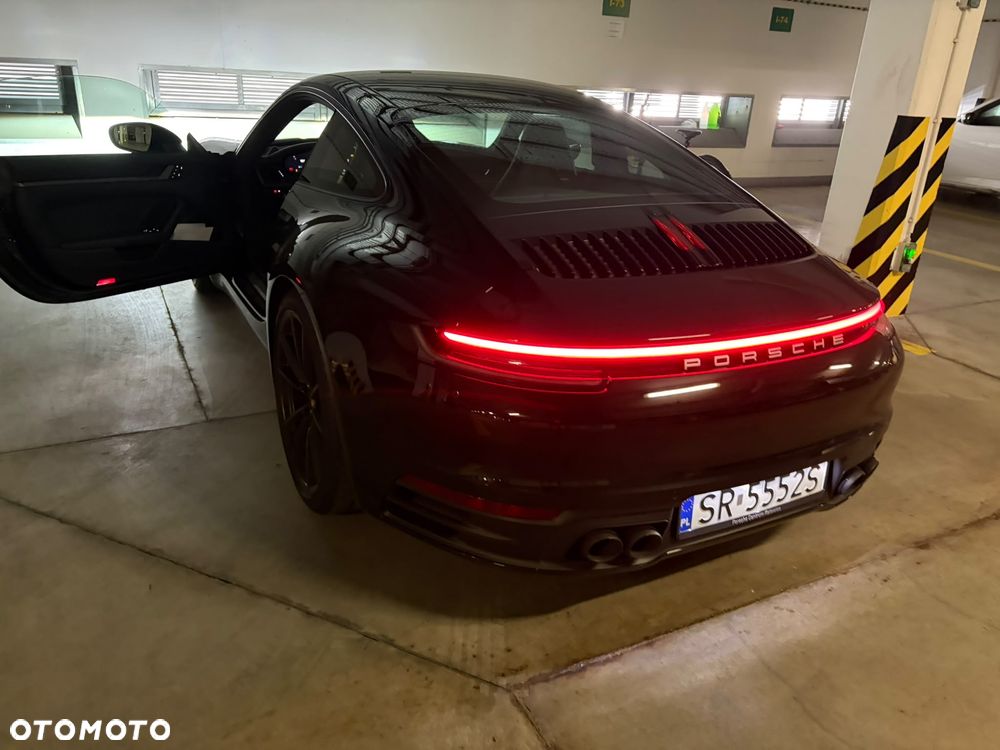 Porsche 911 Carrera - 10