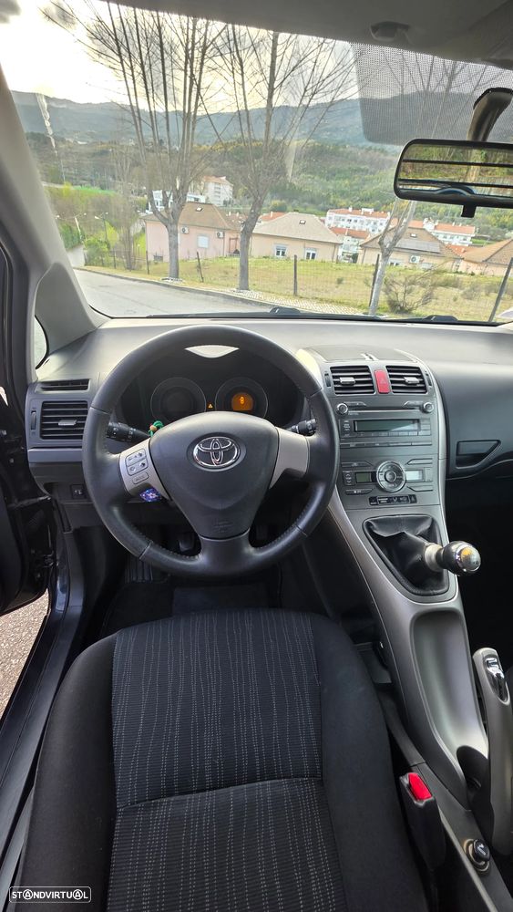 Toyota Auris 1.4 D-4D AC - 13