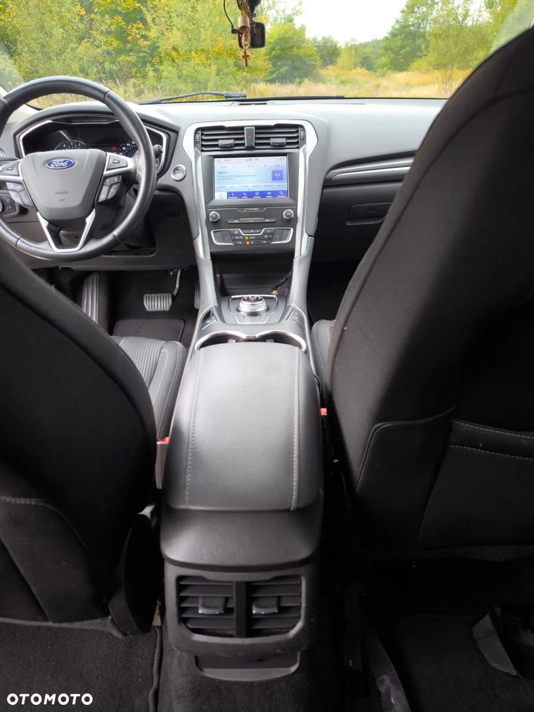 Ford Mondeo 2.0 EcoBlue Titanium - 23