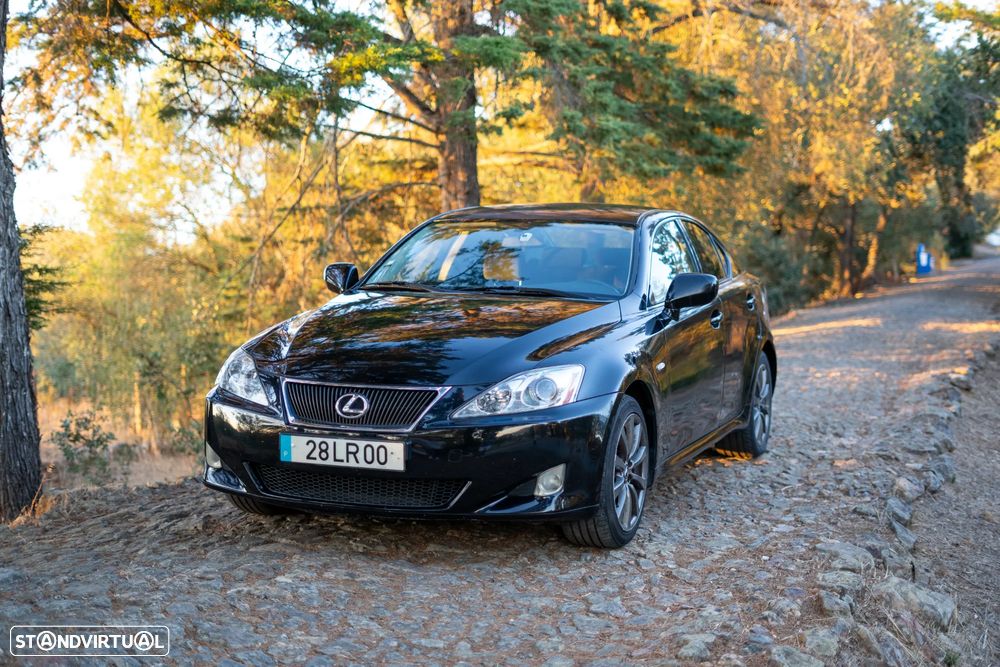 Lexus IS 220 - 4