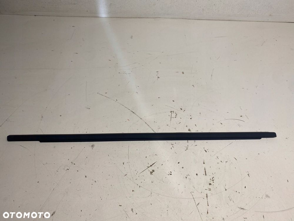 LISTWA PARAPET DRZWI PRAWY PRZÓD KIA PICANTO 2004- - 1
