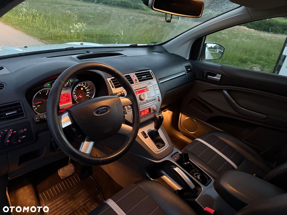 Ford Kuga 2.0 TDCi 4x4 Titanium - 19