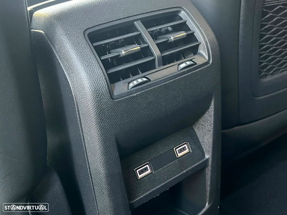 Peugeot 408 1.6 Hybrid GT e-EAT8 - 47