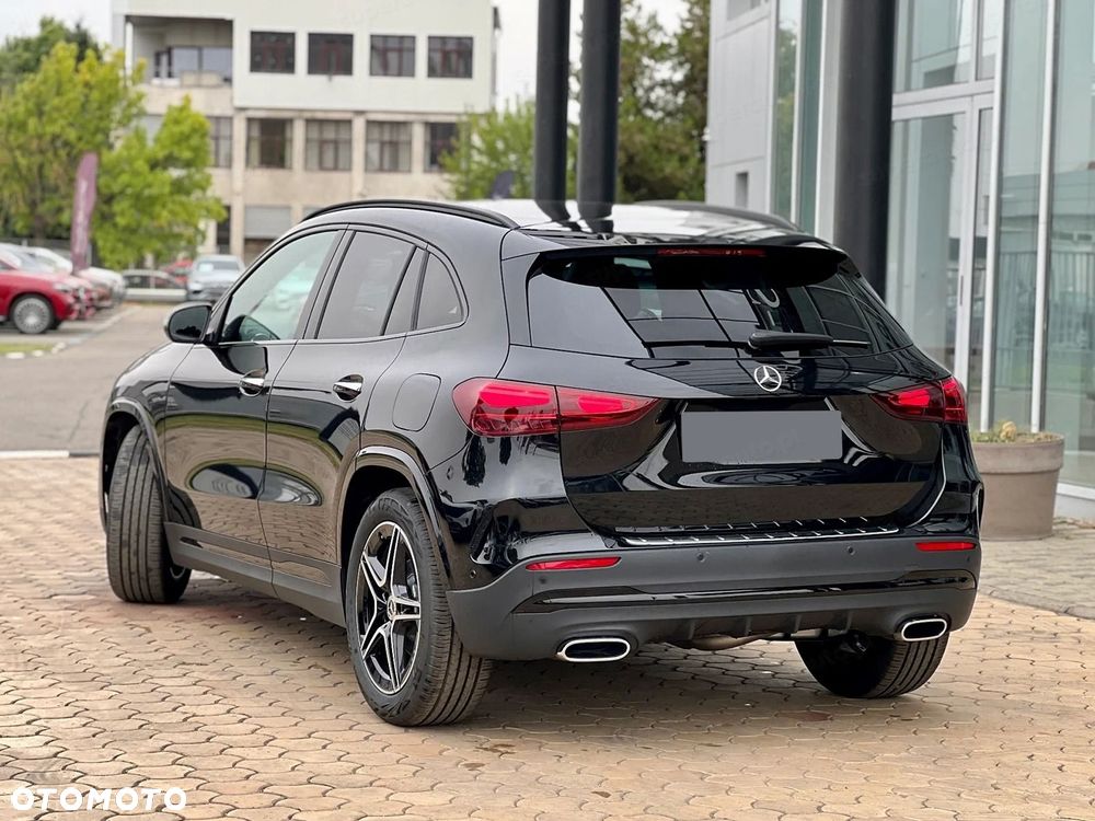 Mercedes-Benz GLA 200 4-Matic AMG Line - 4