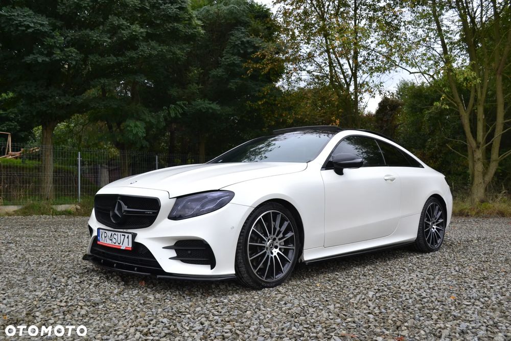 Mercedes-Benz Klasa E 300 Coupe 9G-TRONIC - 2