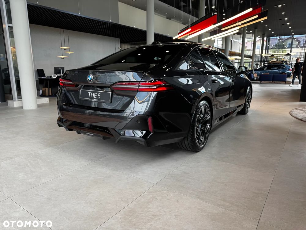 BMW Seria 5 520d xDrive mHEV M Sport Edition - 5