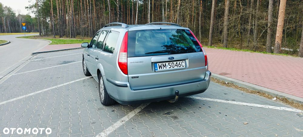 Ford Mondeo 2.0 Ambiente - 6