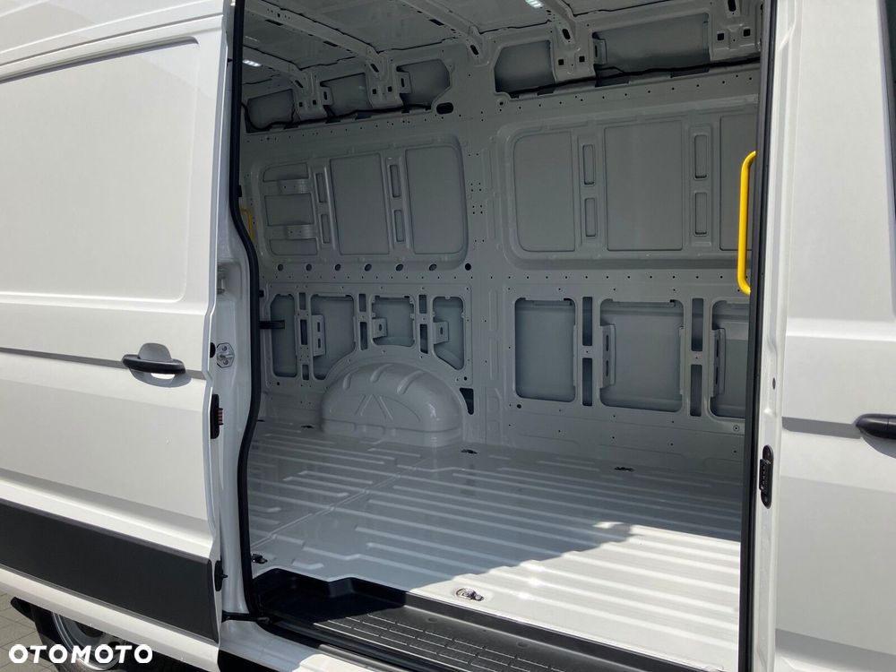 Volkswagen Crafter 35 2.0 TDI L3H3 3640 140 KM - 21