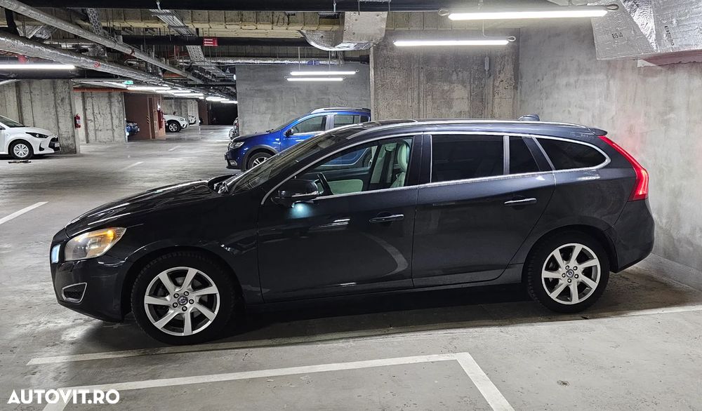 Volvo V60 D3 Geartronic Summum - 3
