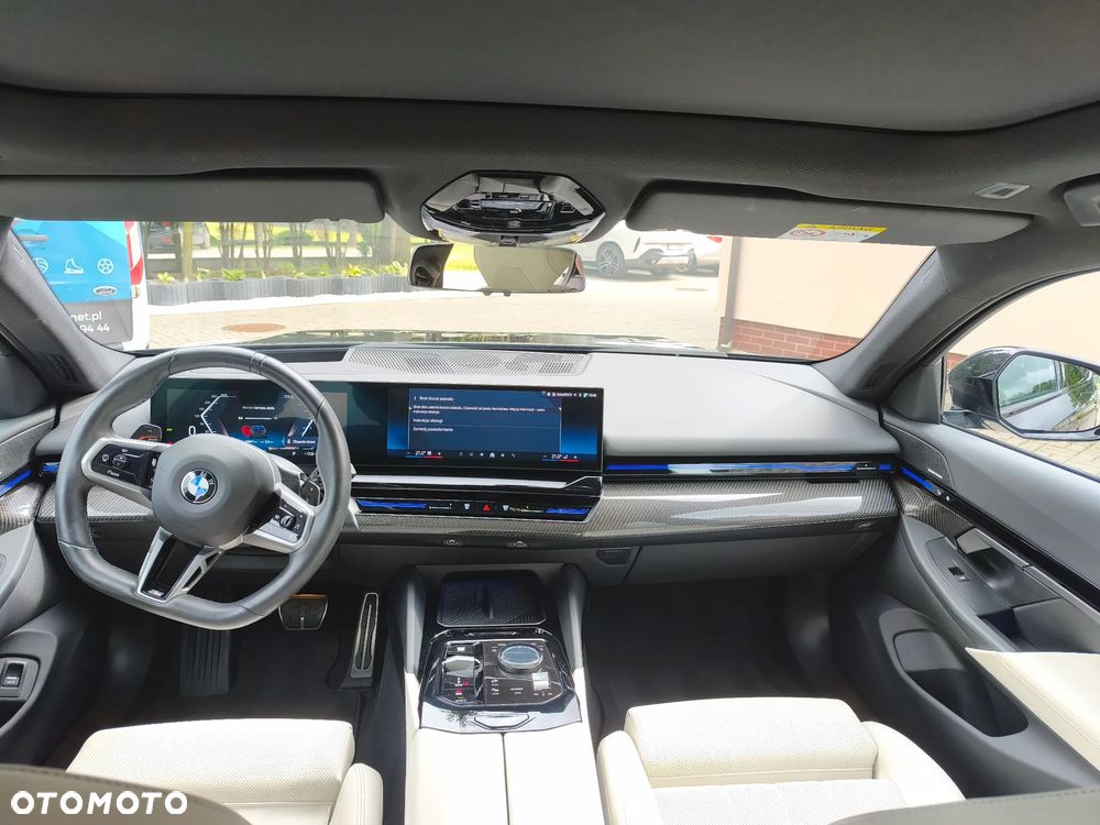 BMW Seria 5 520d xDrive mHEV - 12