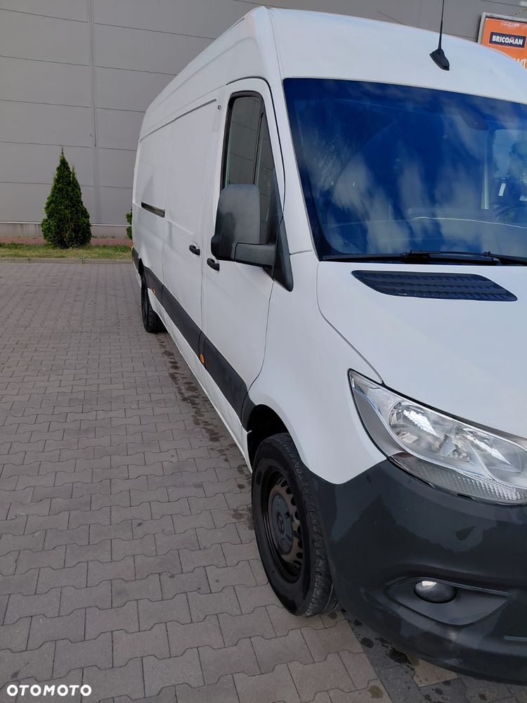 Mercedes-Benz Sprinter - 4