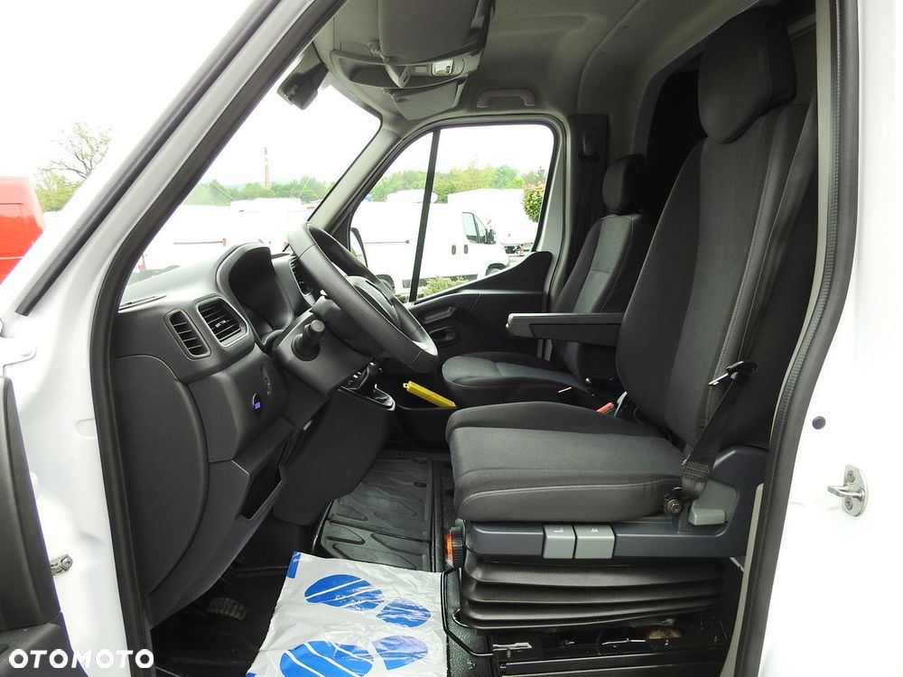 Renault MASTER PLANDEKA 10 PALET WEBASTO TEMPOMAT LEDY KLIMATYZACJA  165KM - 29
