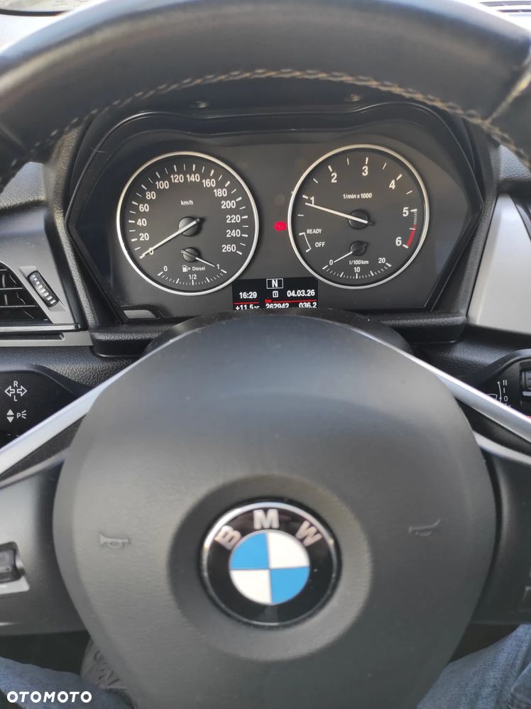 BMW Seria 2 218d - 39