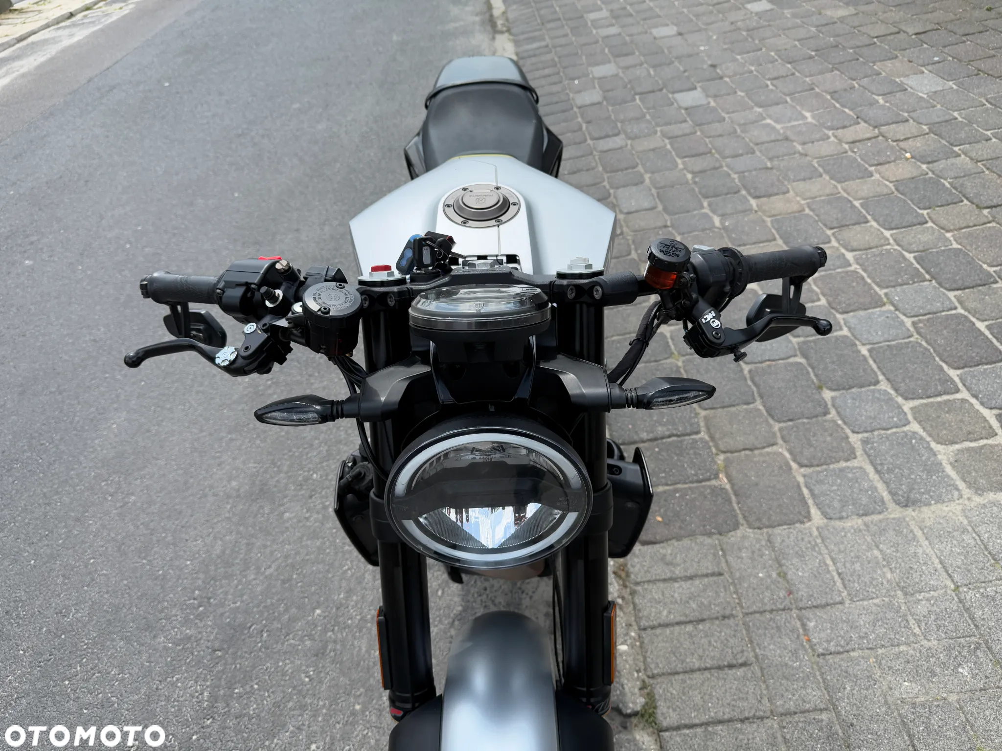 Husqvarna Vitpilen - 10