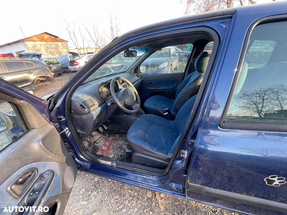 Dezmembrez Renault Clio II 1.2 16V 75CP - 4