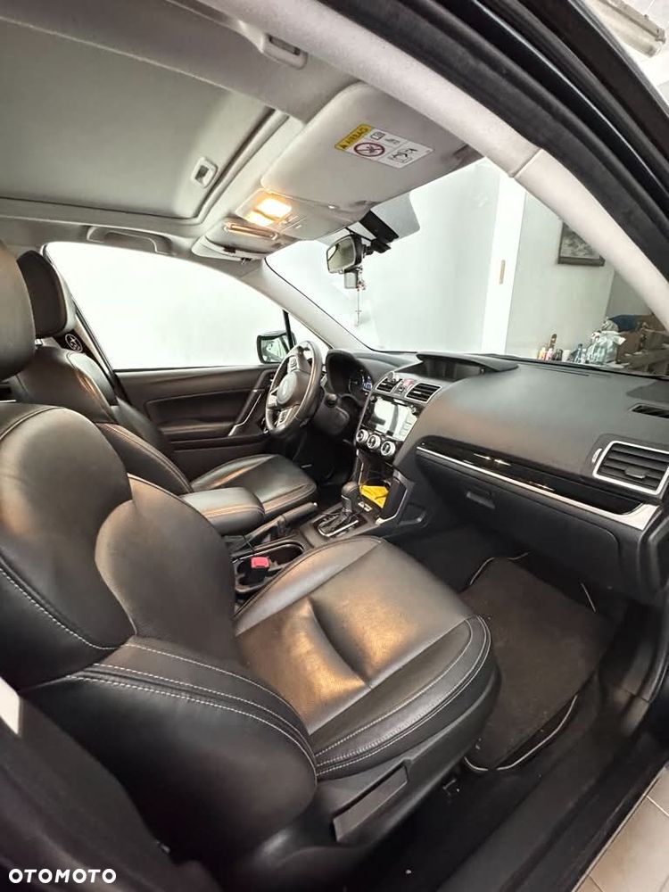Subaru Forester 2.0 XT Sport Lineartronic - 12